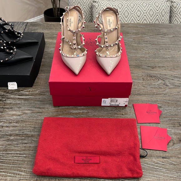 Valentino Garavani Shoes - Valentino Garavani Rockstud Pumps Size 39
